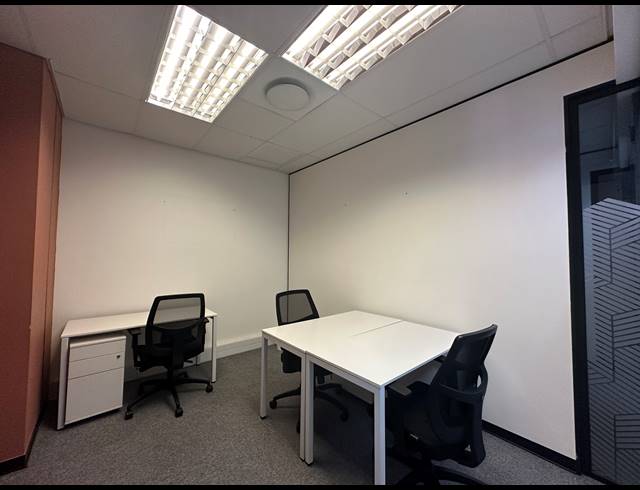 10M² CO-WORKING SPACE TO LET IN DORINGKLOOF
